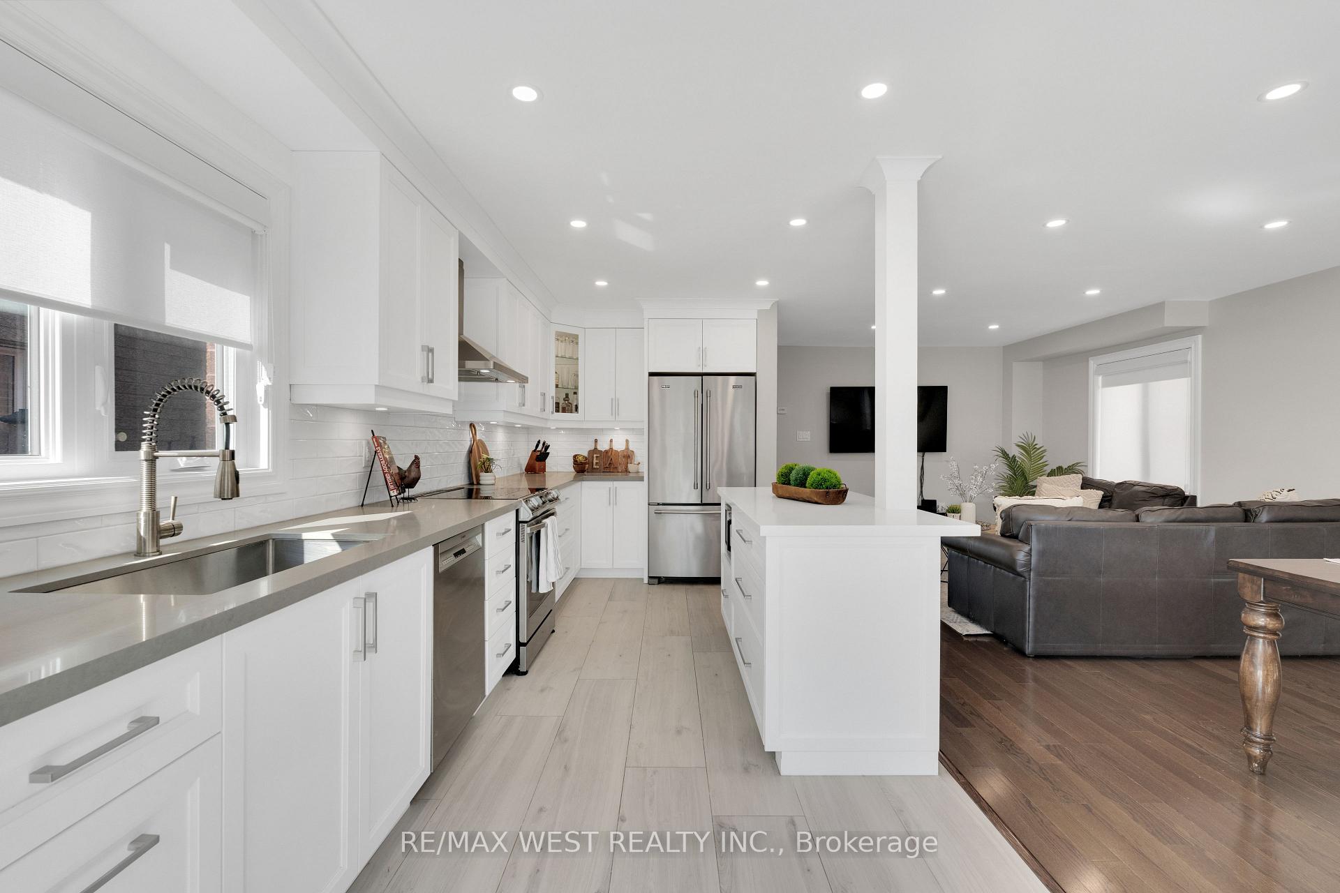 Photo 12 of 312 Ellwood Drive W, Caledon, Bolton West — HOMEH