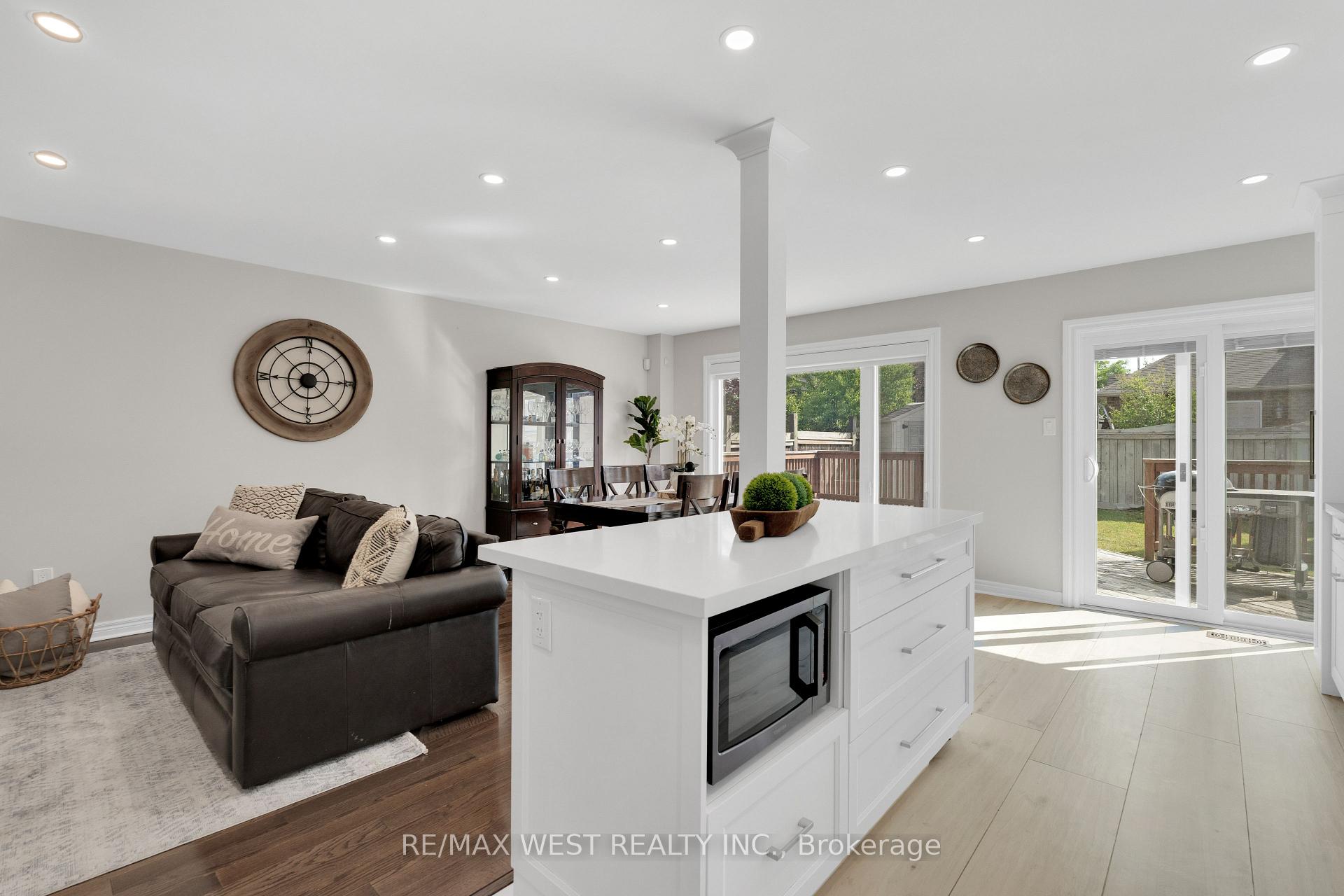 Photo 13 of 312 Ellwood Drive W, Caledon, Bolton West — HOMEH