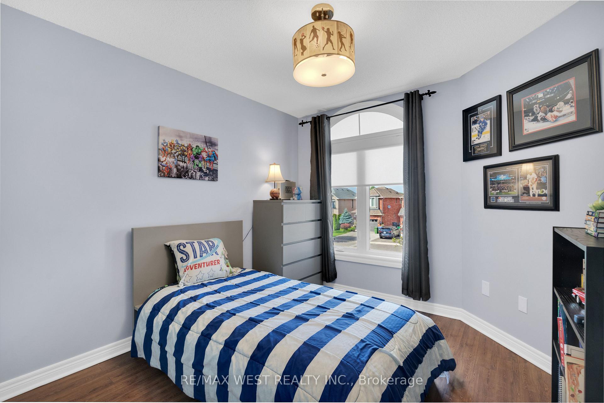 Photo 23 of 312 Ellwood Drive W, Caledon, Bolton West — HOMEH