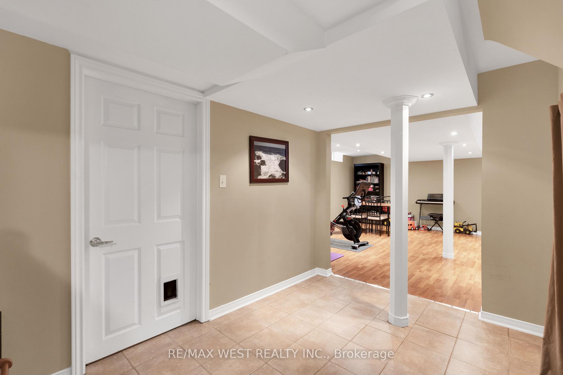 Photo 27 of 312 Ellwood Drive W, Caledon, Bolton West — HOMEH