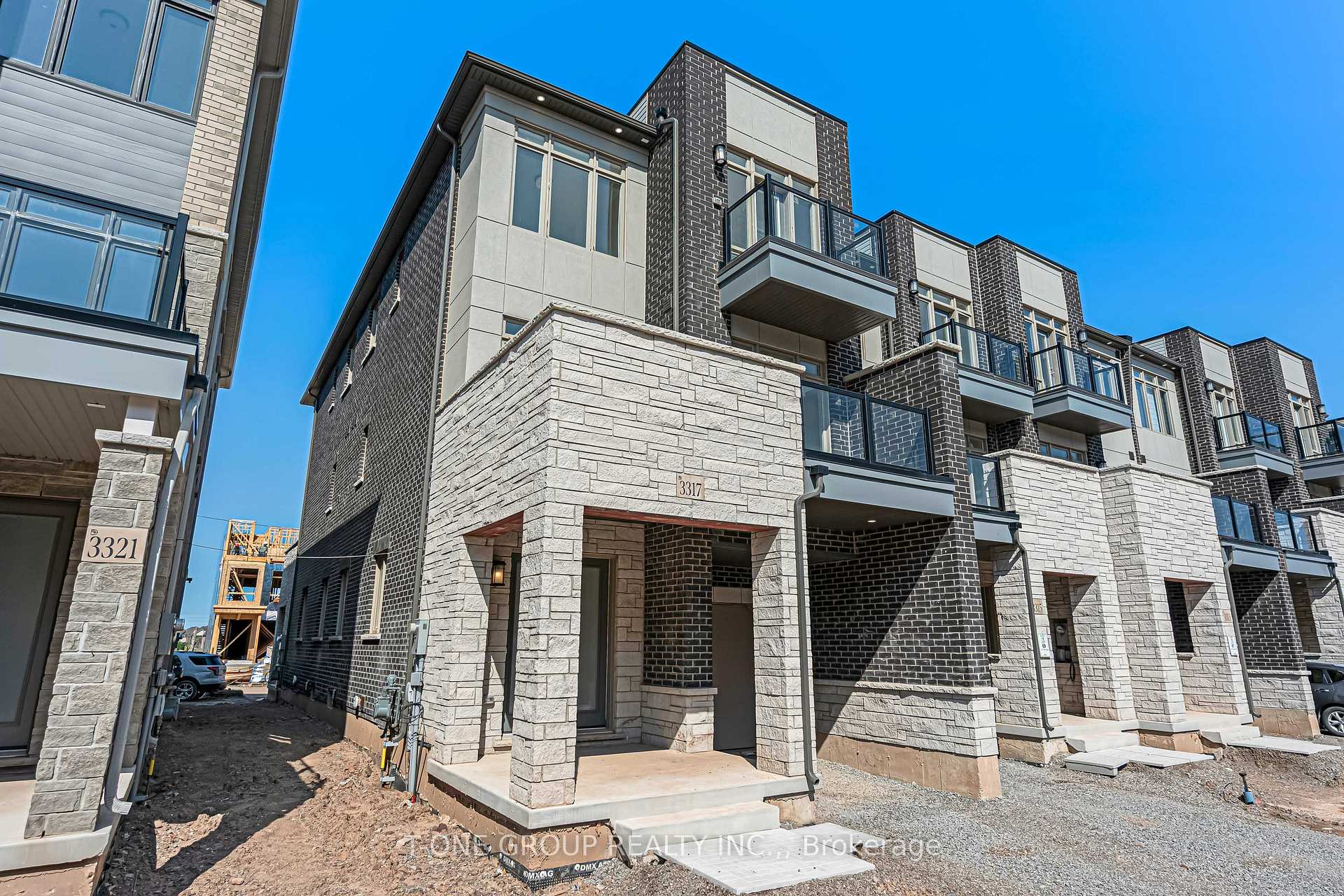 Photo 2 of 3317 Azam Way, Oakville, Glenorchy — HOMEH