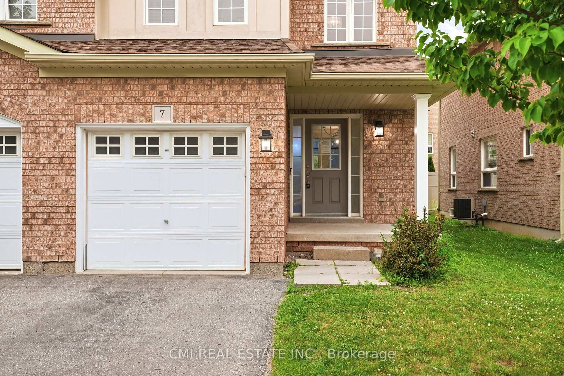 Photo 7 of Unit 7, 460 Woodmount Drive, Oshawa, Samac — HOMEH