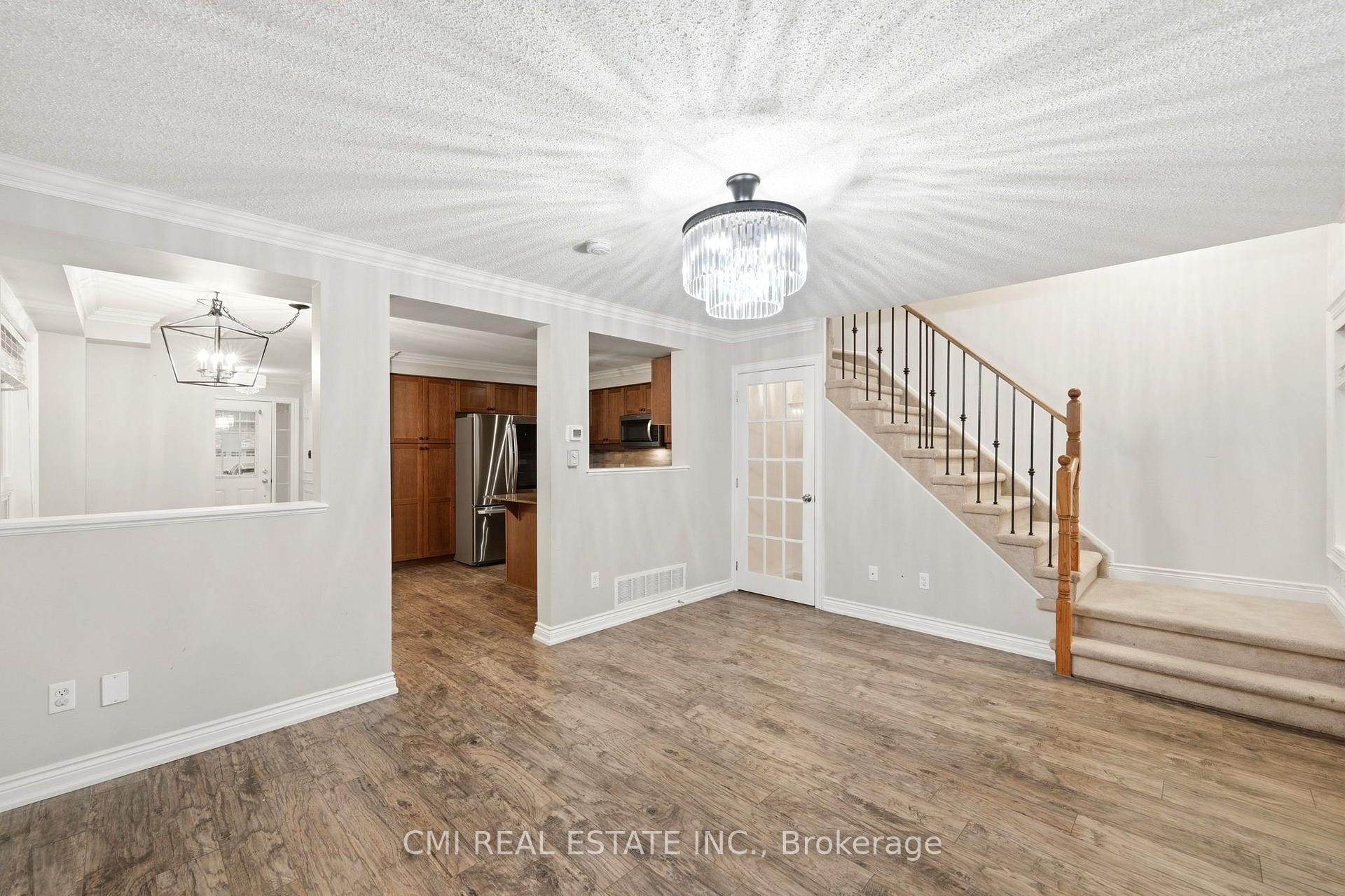 Photo 11 of Unit 7, 460 Woodmount Drive, Oshawa, Samac — HOMEH