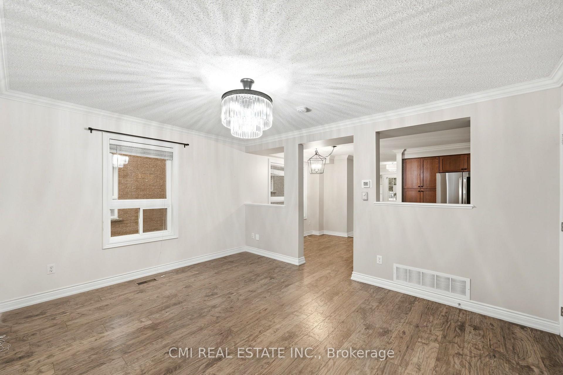 Photo 14 of Unit 7, 460 Woodmount Drive, Oshawa, Samac — HOMEH