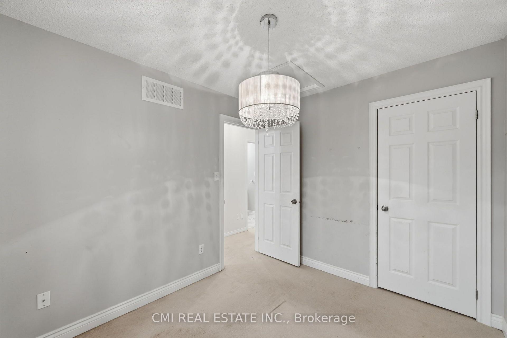 Photo 28 of Unit 7, 460 Woodmount Drive, Oshawa, Samac — HOMEH