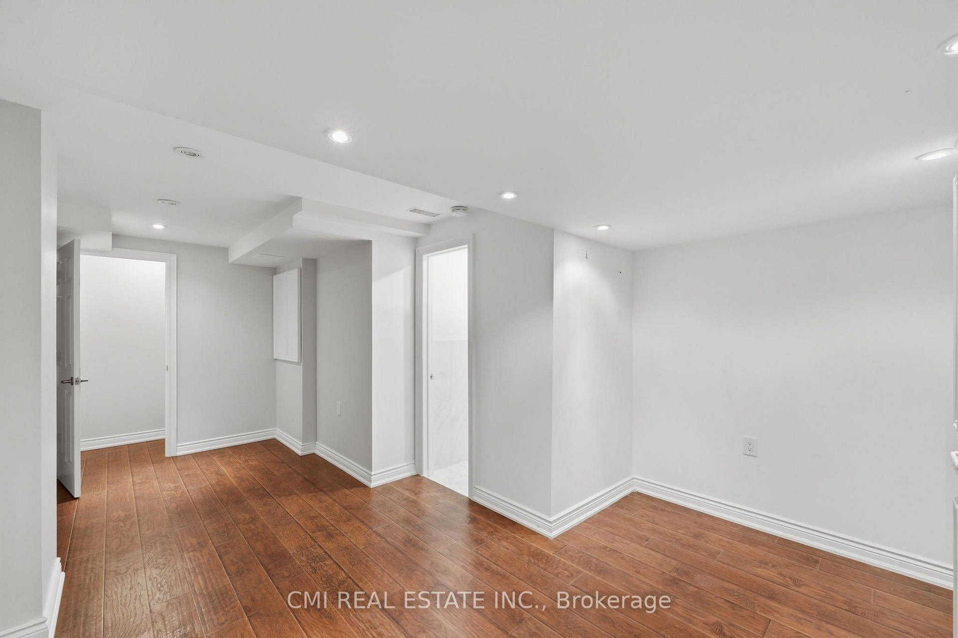 Photo 36 of Unit 7, 460 Woodmount Drive, Oshawa, Samac — HOMEH