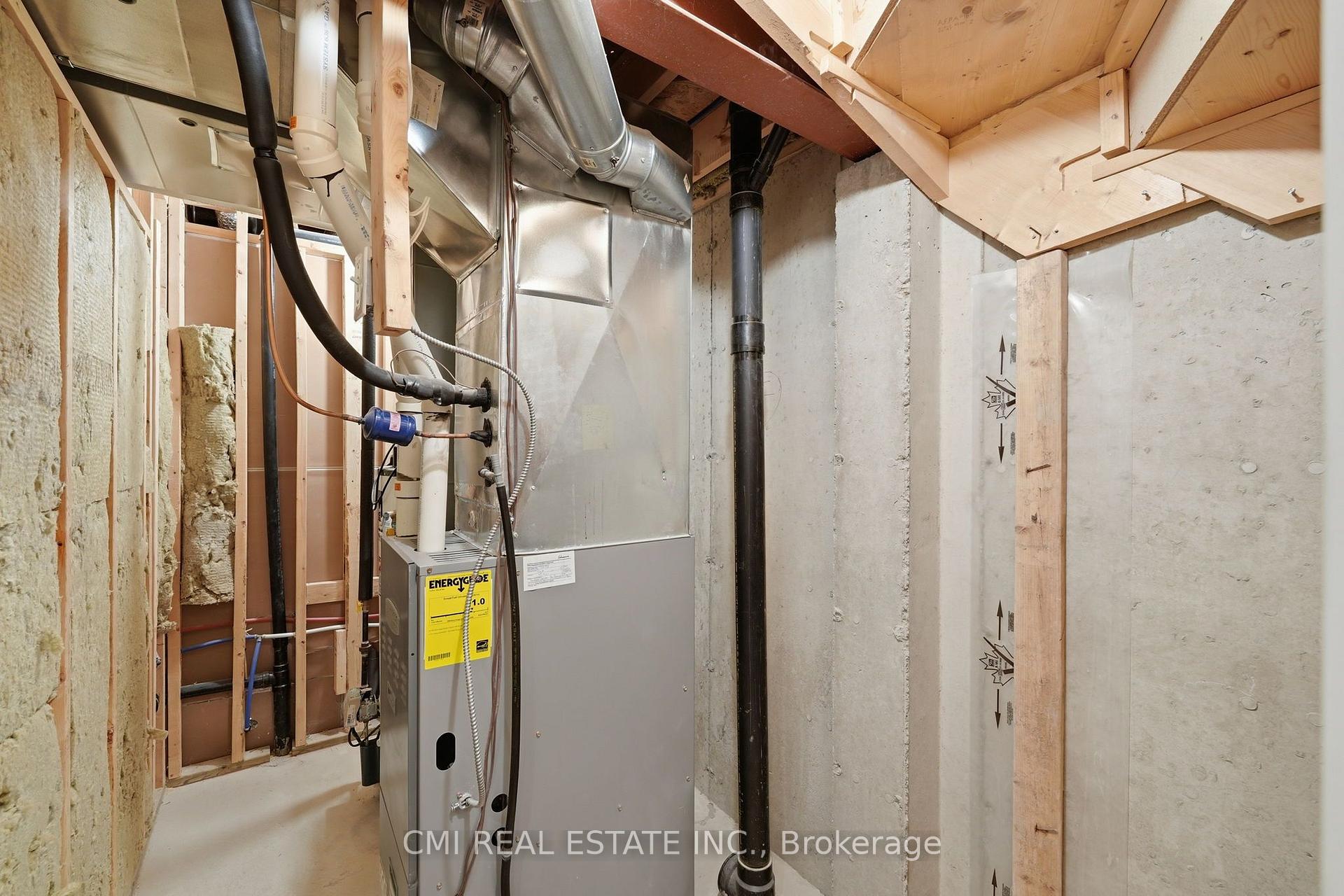Photo 39 of Unit 7, 460 Woodmount Drive, Oshawa, Samac — HOMEH