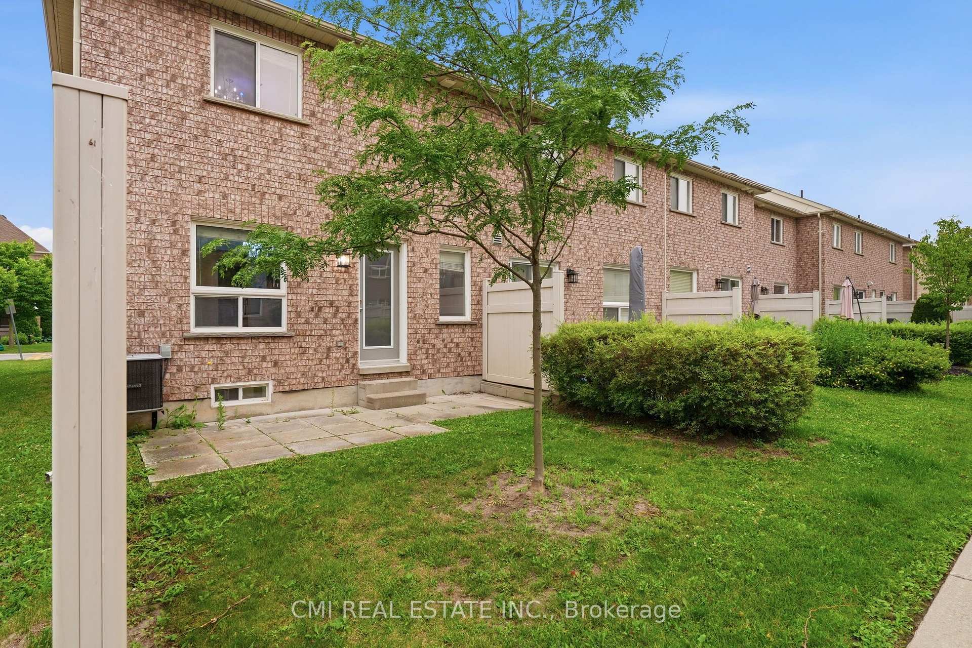 Photo 40 of Unit 7, 460 Woodmount Drive, Oshawa, Samac — HOMEH