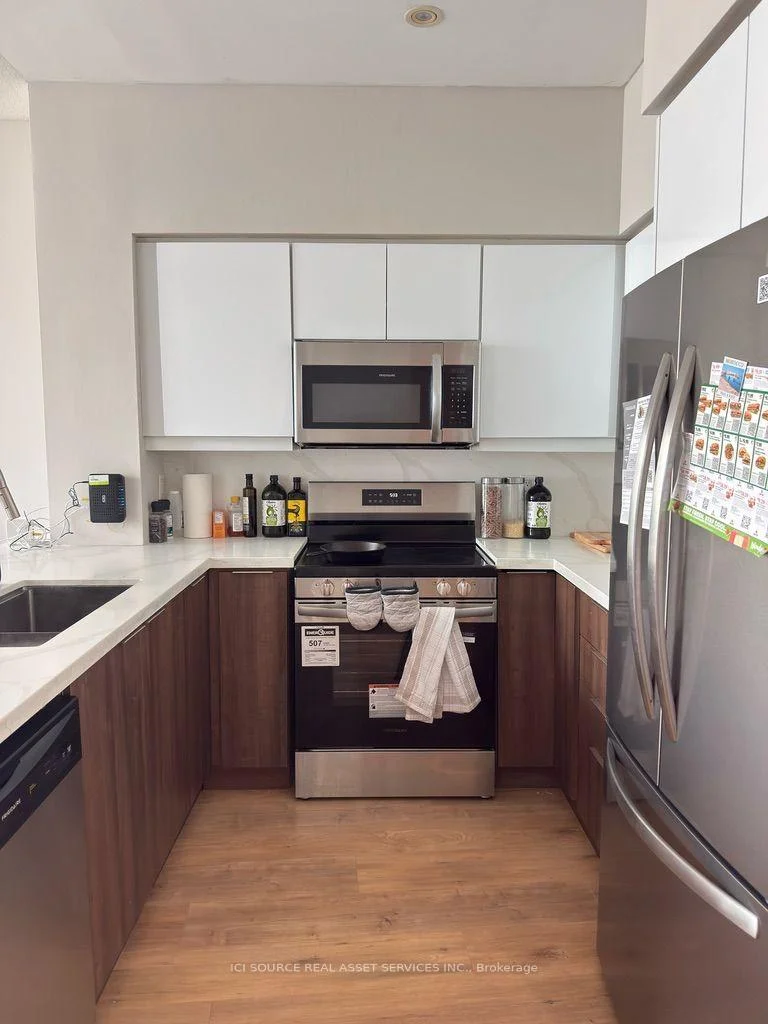 Photo 7 of Unit PH09, 509 Beecroft Road, North York, Willowdale West — HOMEH