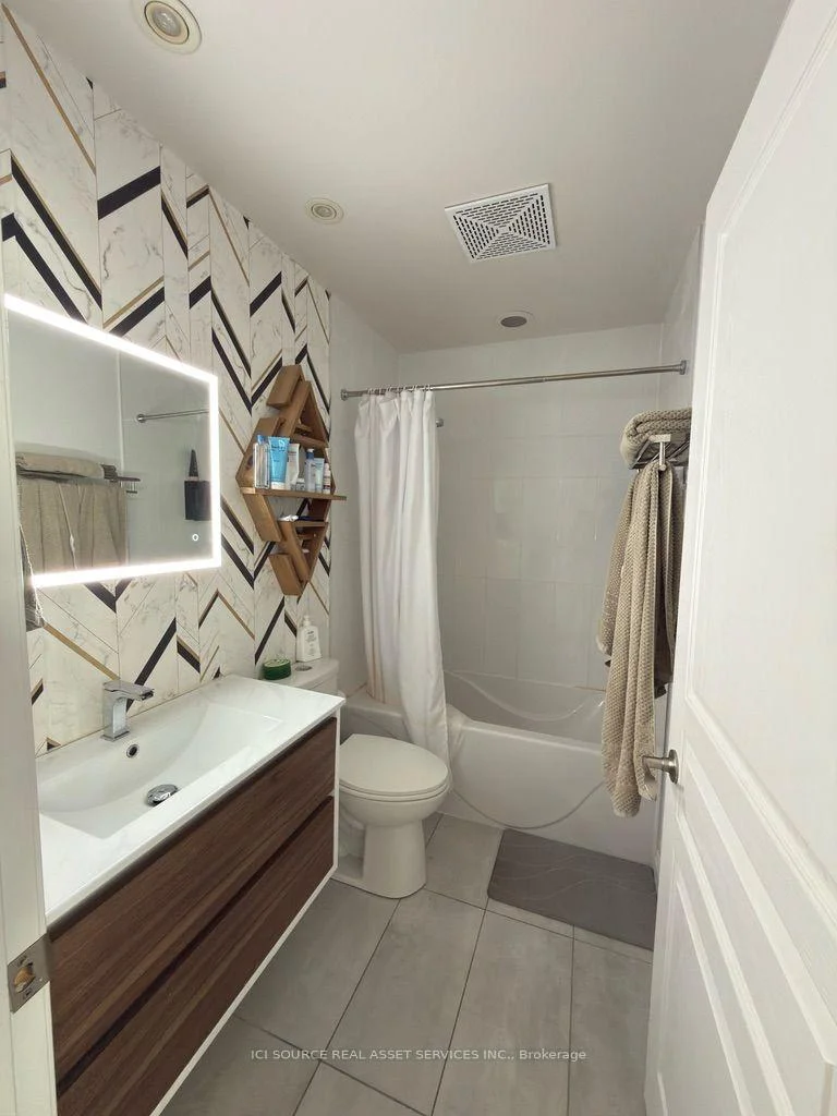 Photo 15 of Unit PH09, 509 Beecroft Road, North York, Willowdale West — HOMEH