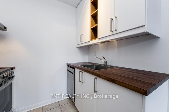 Photo 4 of Unit 427, 550 Front Street W, Toronto, Waterfront Communities — HOMEH