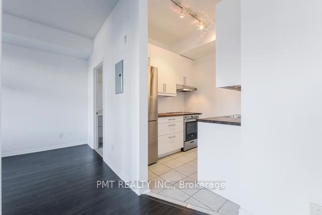Photo 10 of Unit 427, 550 Front Street W, Toronto, Waterfront Communities — HOMEH