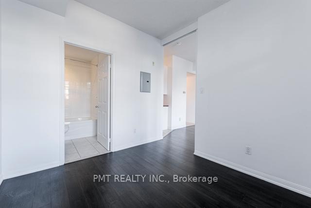 Photo 13 of Unit 427, 550 Front Street W, Toronto, Waterfront Communities — HOMEH