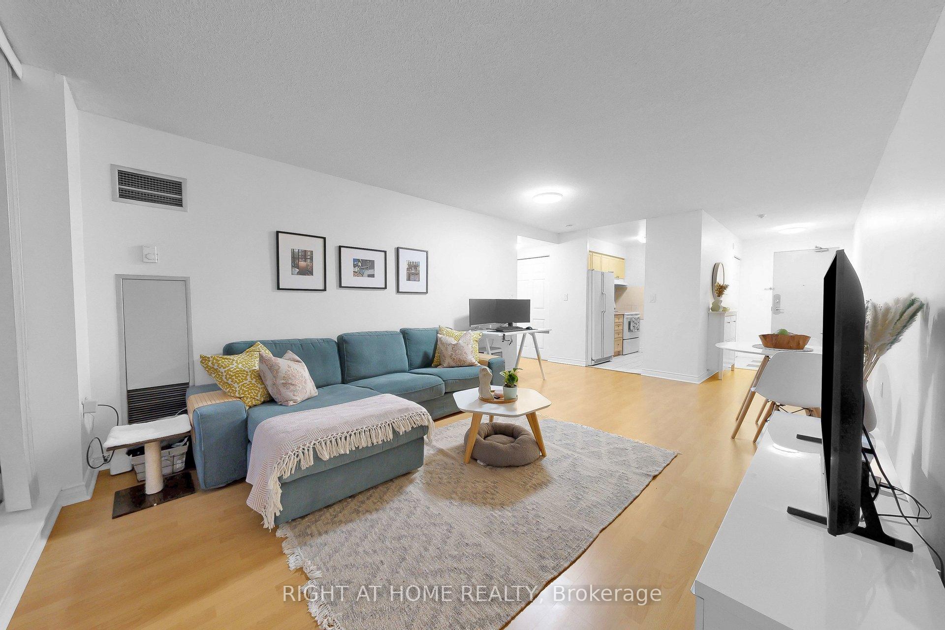 Photo 11 of Unit 216, 2100 John Street, Markham, German Mills — HOMEH