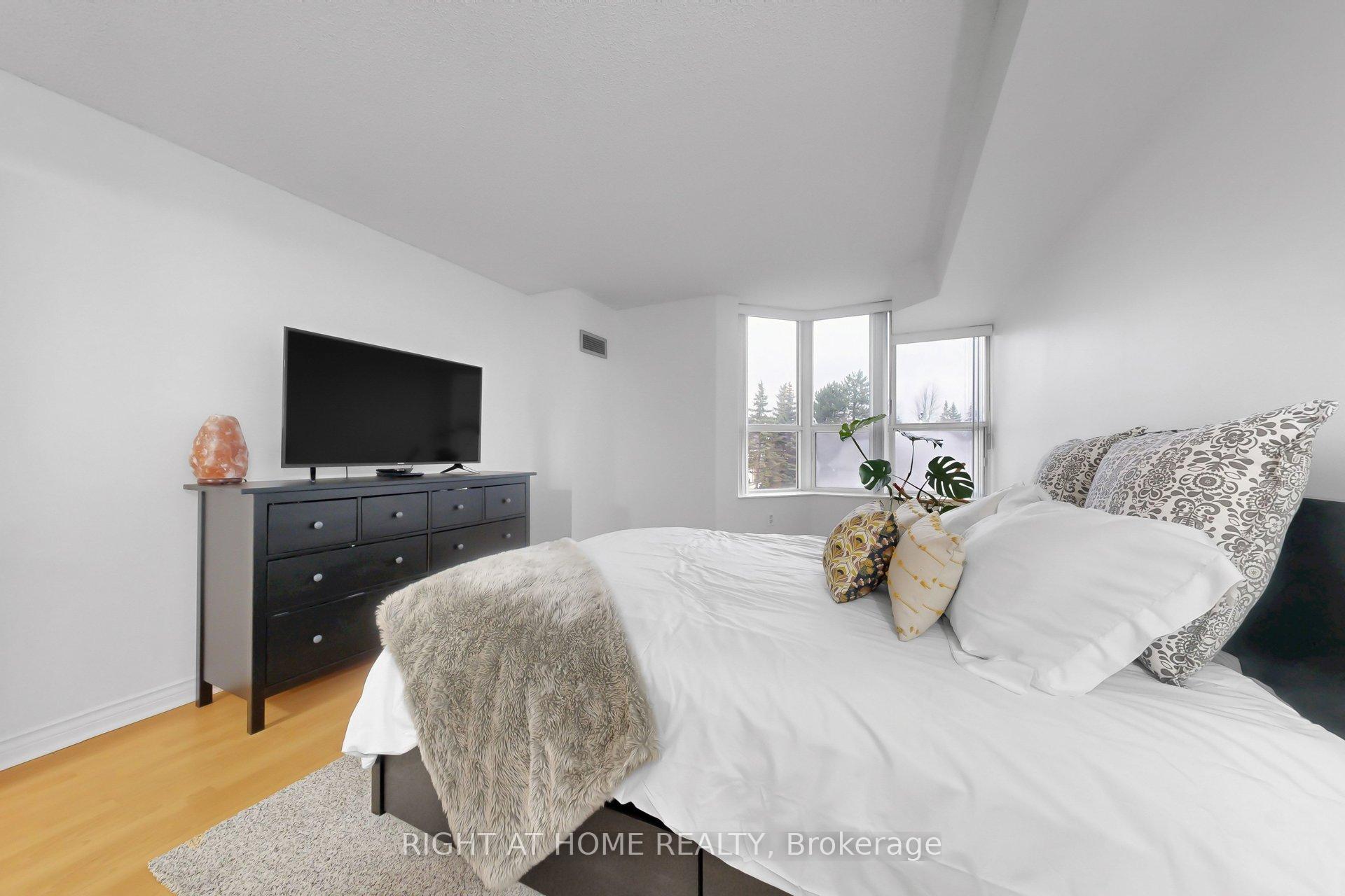Photo 23 of Unit 216, 2100 John Street, Markham, German Mills — HOMEH
