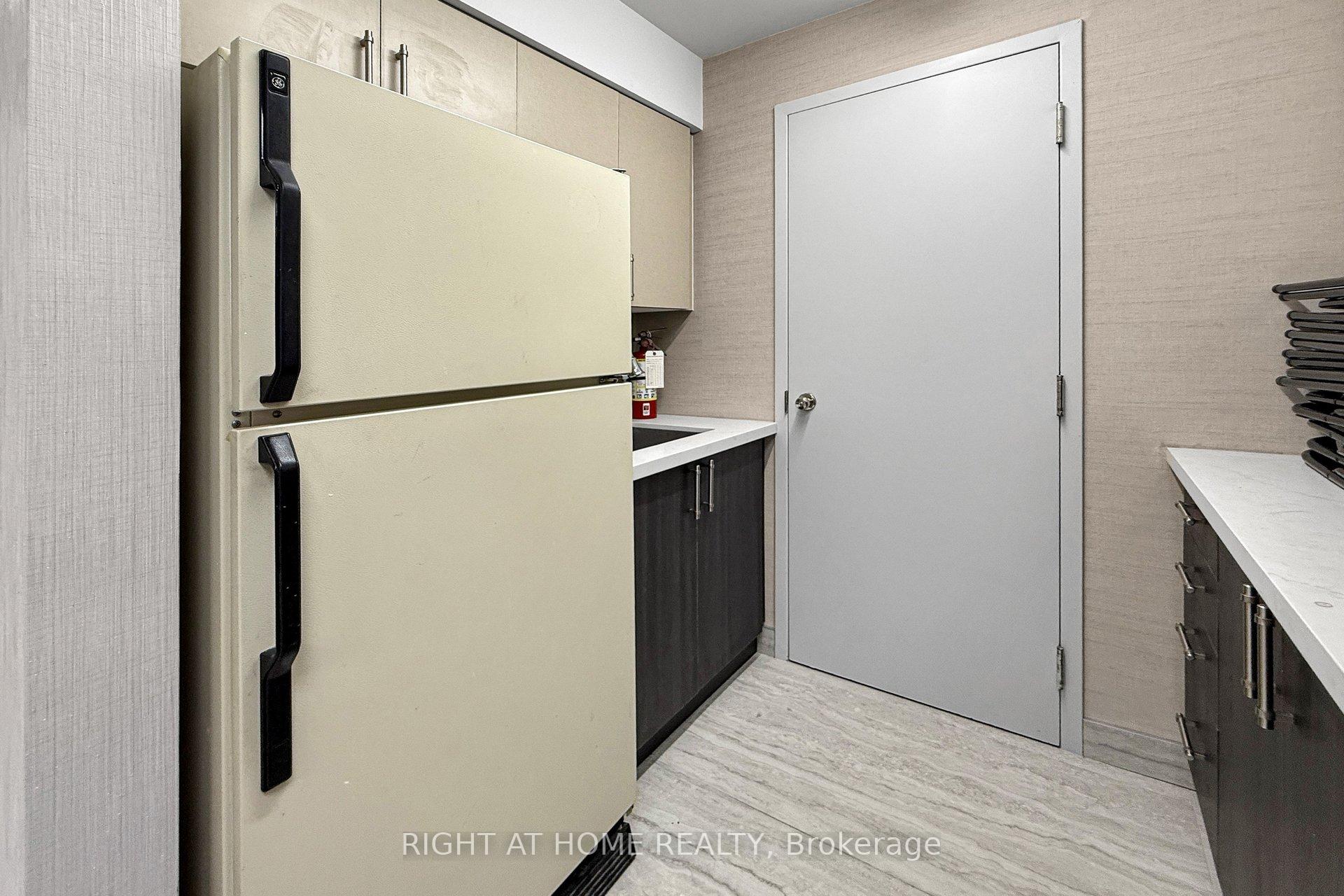 Photo 31 of Unit 216, 2100 John Street, Markham, German Mills — HOMEH