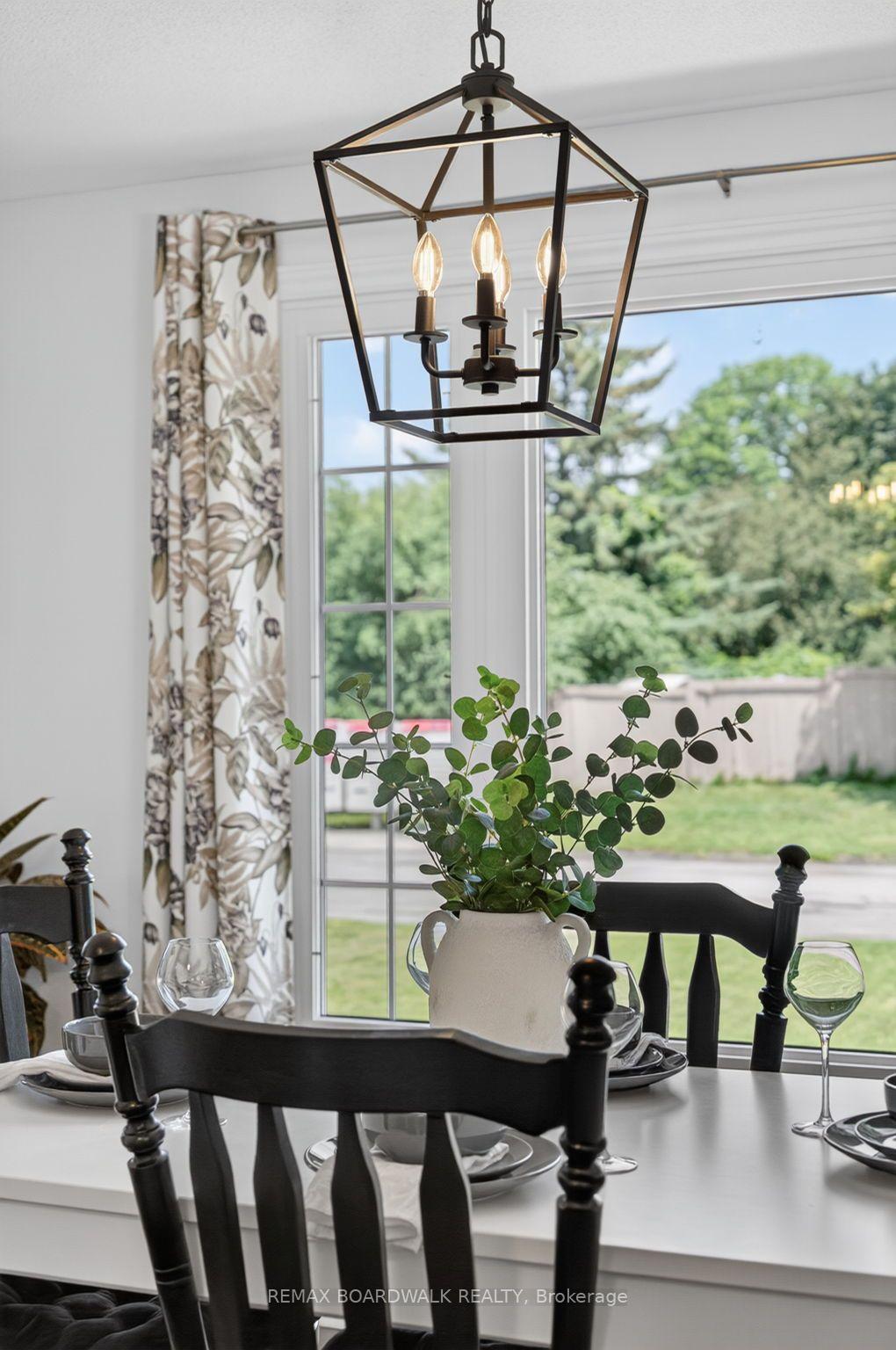 Photo 14 of 34 Binscarth Crescent, Ottawa, Kanata - Glencairn/Hazeldean — HOMEH