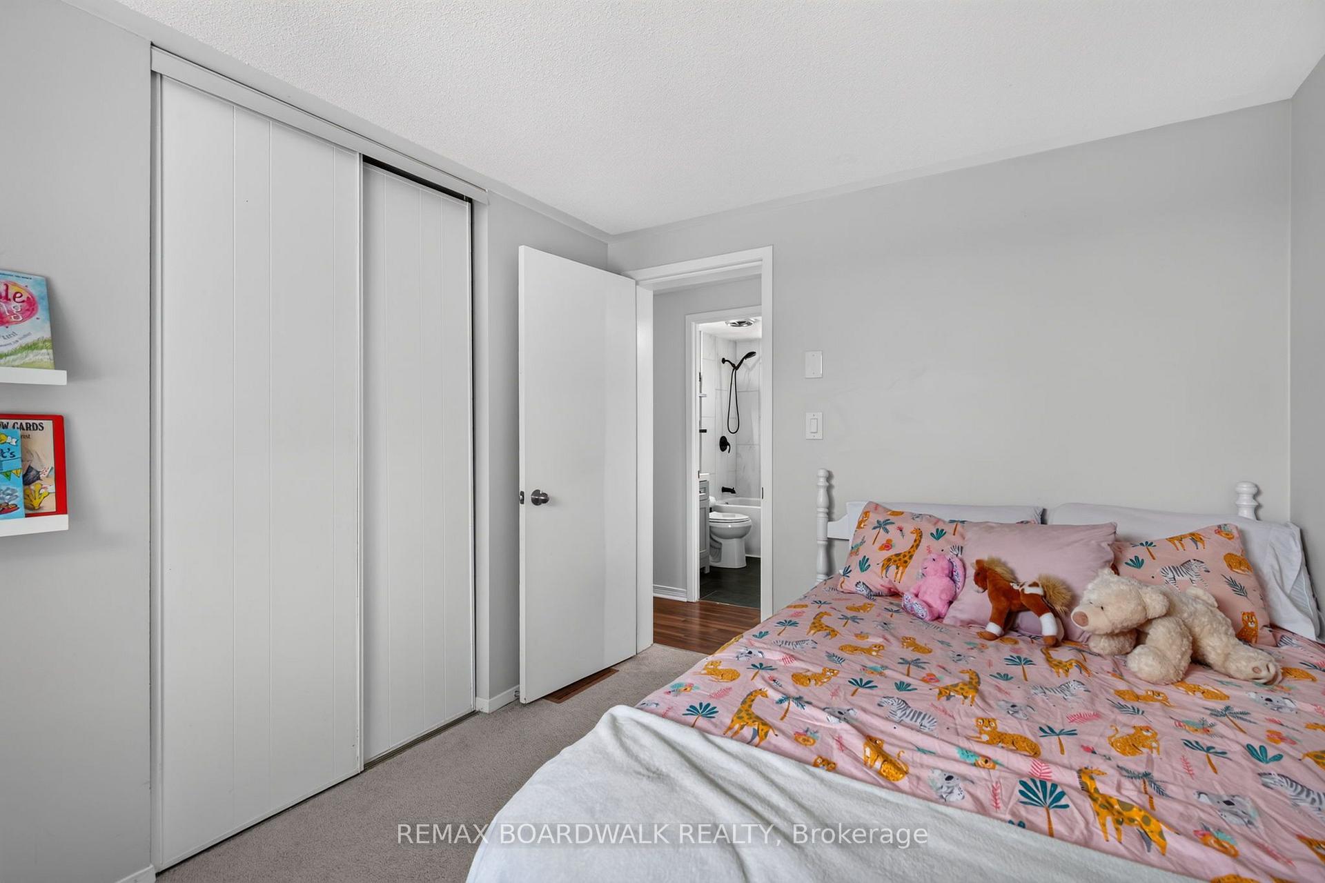 Photo 25 of 34 Binscarth Crescent, Ottawa, Kanata - Glencairn/Hazeldean — HOMEH