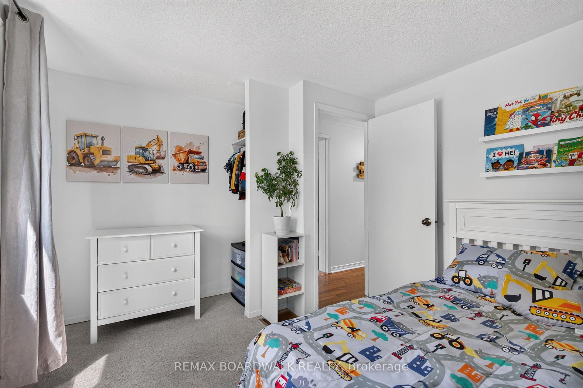 Photo 27 of 34 Binscarth Crescent, Ottawa, Kanata - Glencairn/Hazeldean — HOMEH