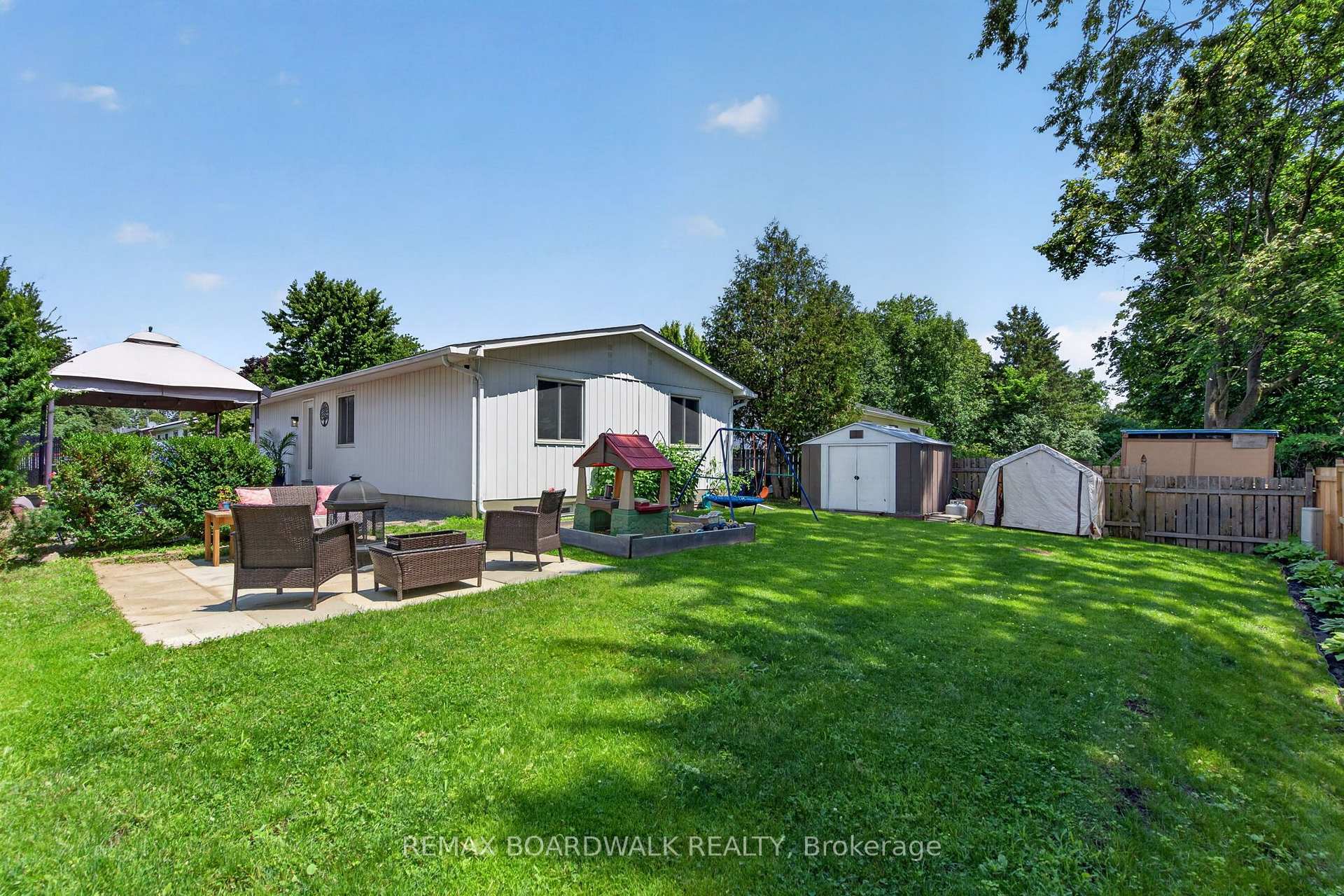 Photo 38 of 34 Binscarth Crescent, Ottawa, Kanata - Glencairn/Hazeldean — HOMEH