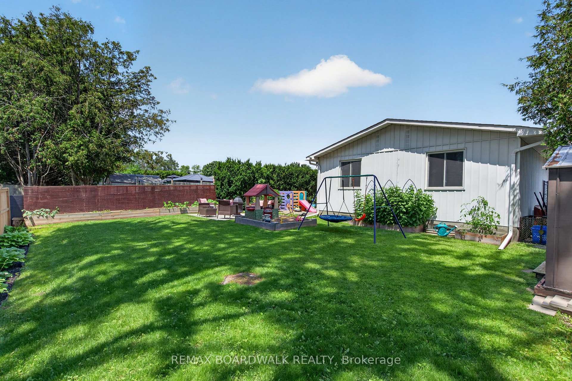 Photo 39 of 34 Binscarth Crescent, Ottawa, Kanata - Glencairn/Hazeldean — HOMEH