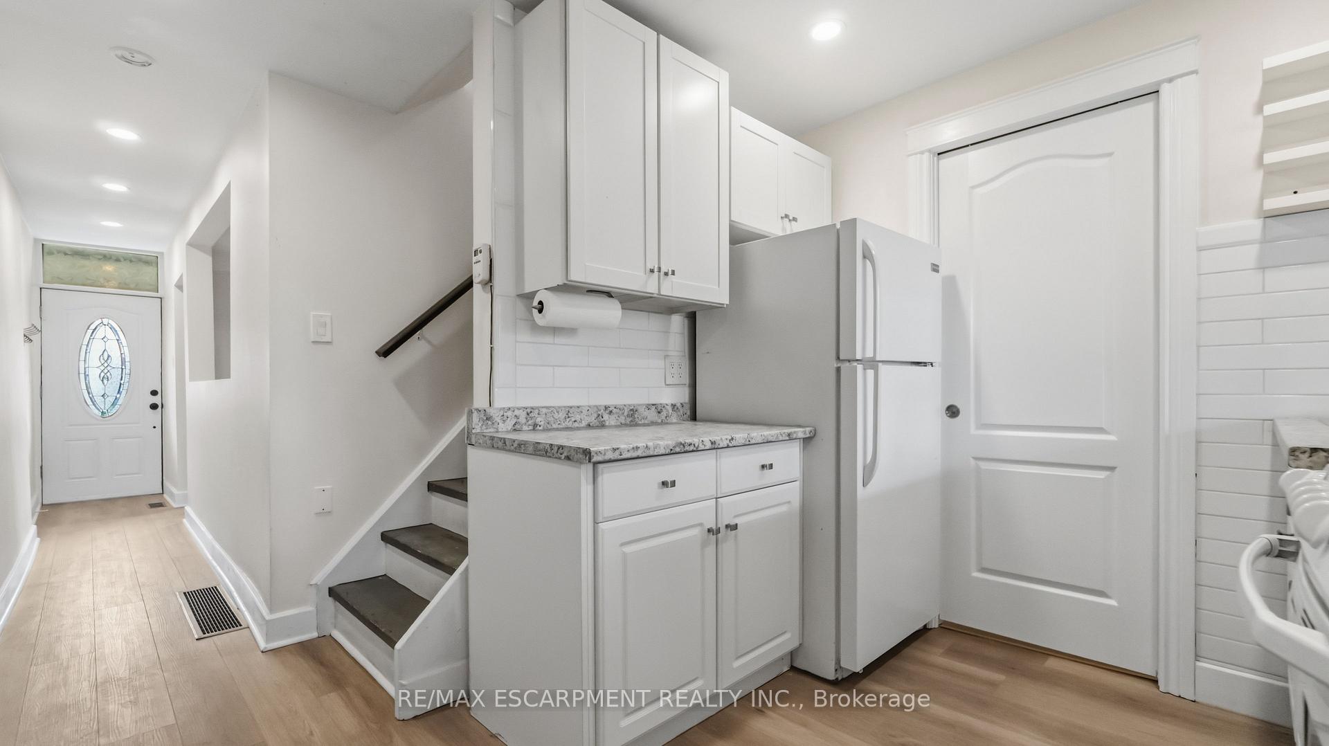 Photo 8 of 180 West Avenue N, Hamilton, Beasley — HOMEH