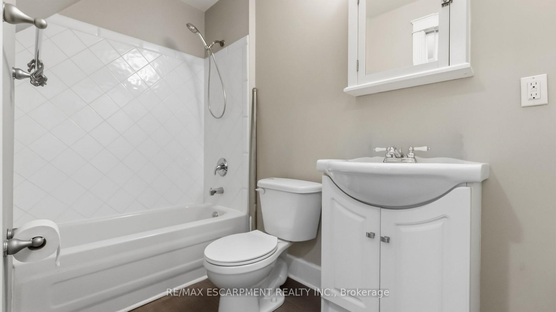 Photo 11 of 180 West Avenue N, Hamilton, Beasley — HOMEH