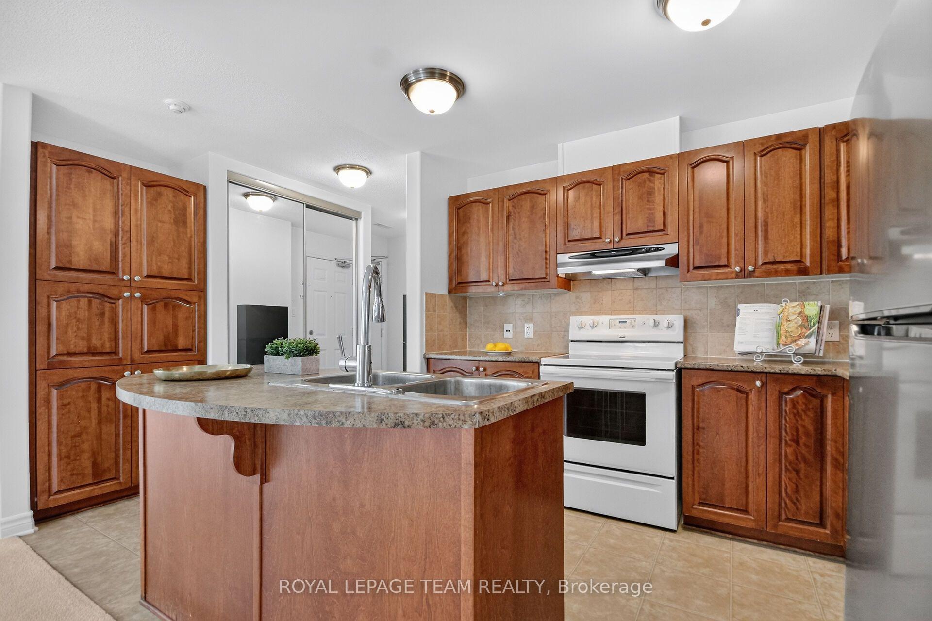 Photo 18 of Unit 3, 355 Paseo Private, Ottawa, Centrepointe — HOMEH
