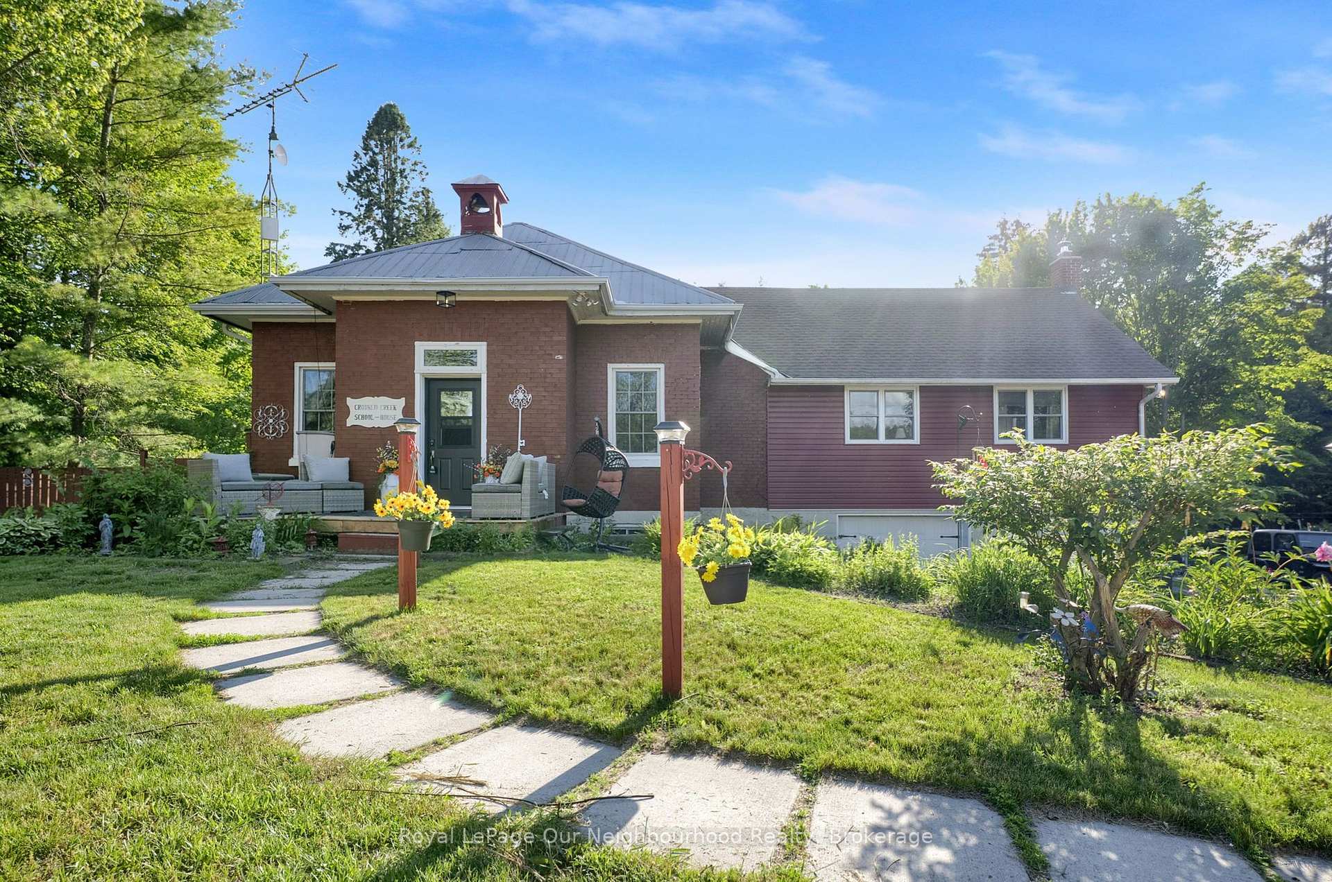 Photo of 3828 Newtonville Road