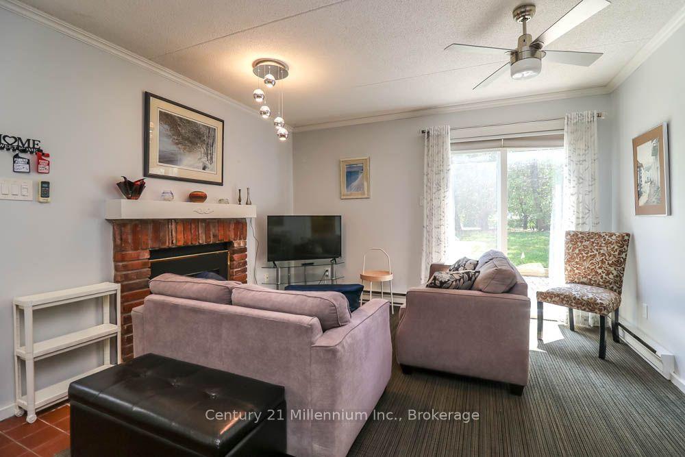 Photo 2 of Unit 6, 15 Dawson Drive, Collingwood — HOMEH