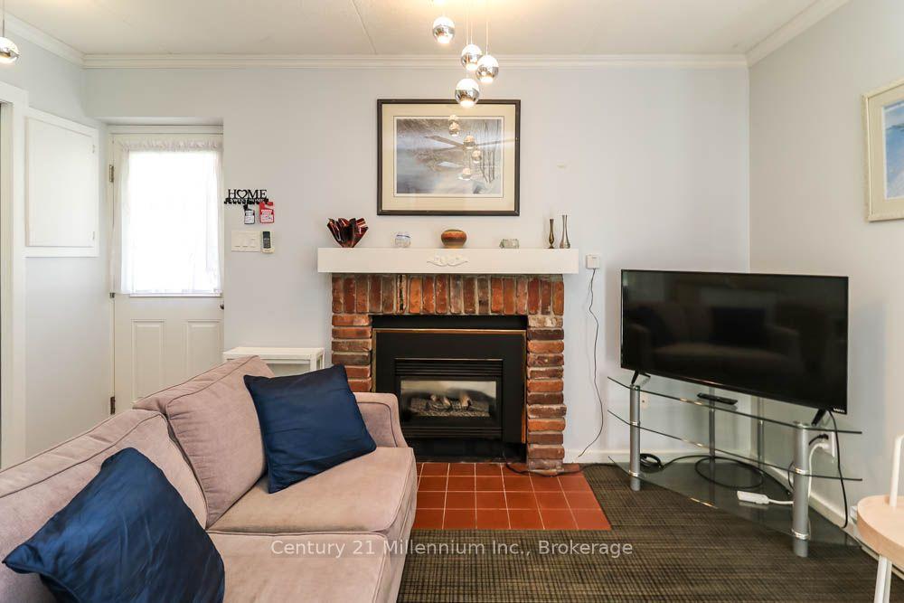 Photo 4 of Unit 6, 15 Dawson Drive, Collingwood — HOMEH
