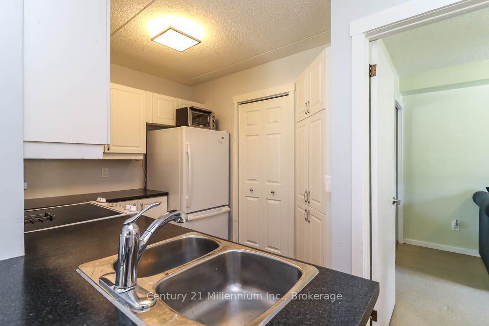Photo 8 of Unit 6, 15 Dawson Drive, Collingwood — HOMEH