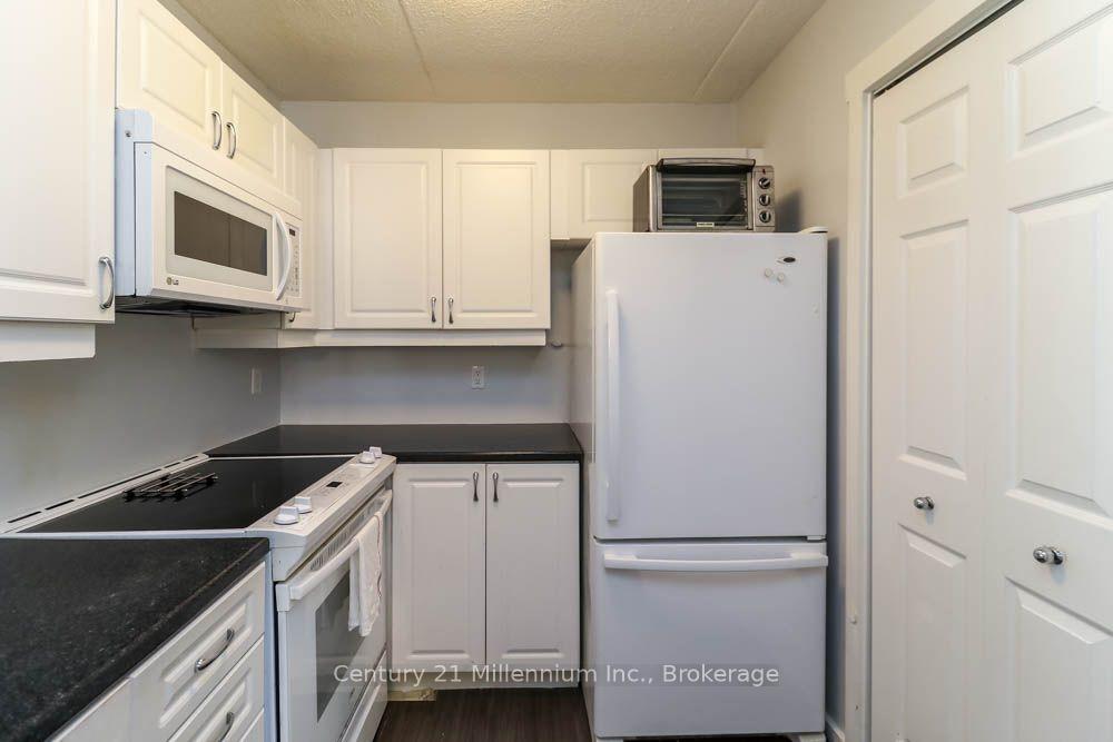 Photo 9 of Unit 6, 15 Dawson Drive, Collingwood — HOMEH