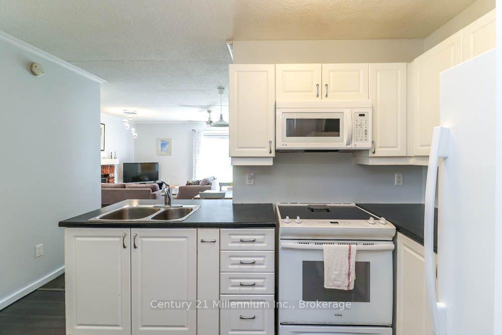 Photo 11 of Unit 6, 15 Dawson Drive, Collingwood — HOMEH