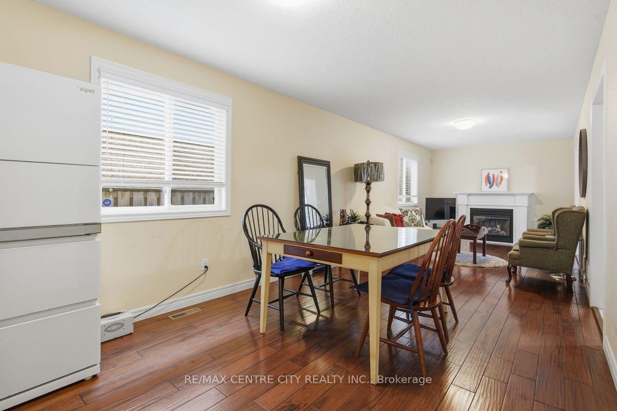 Photo 9 of 1982 Denview Avenue, London, North S — HOMEH