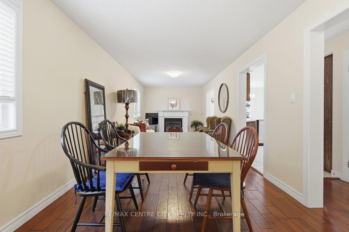 Photo 10 of 1982 Denview Avenue, London, North S — HOMEH