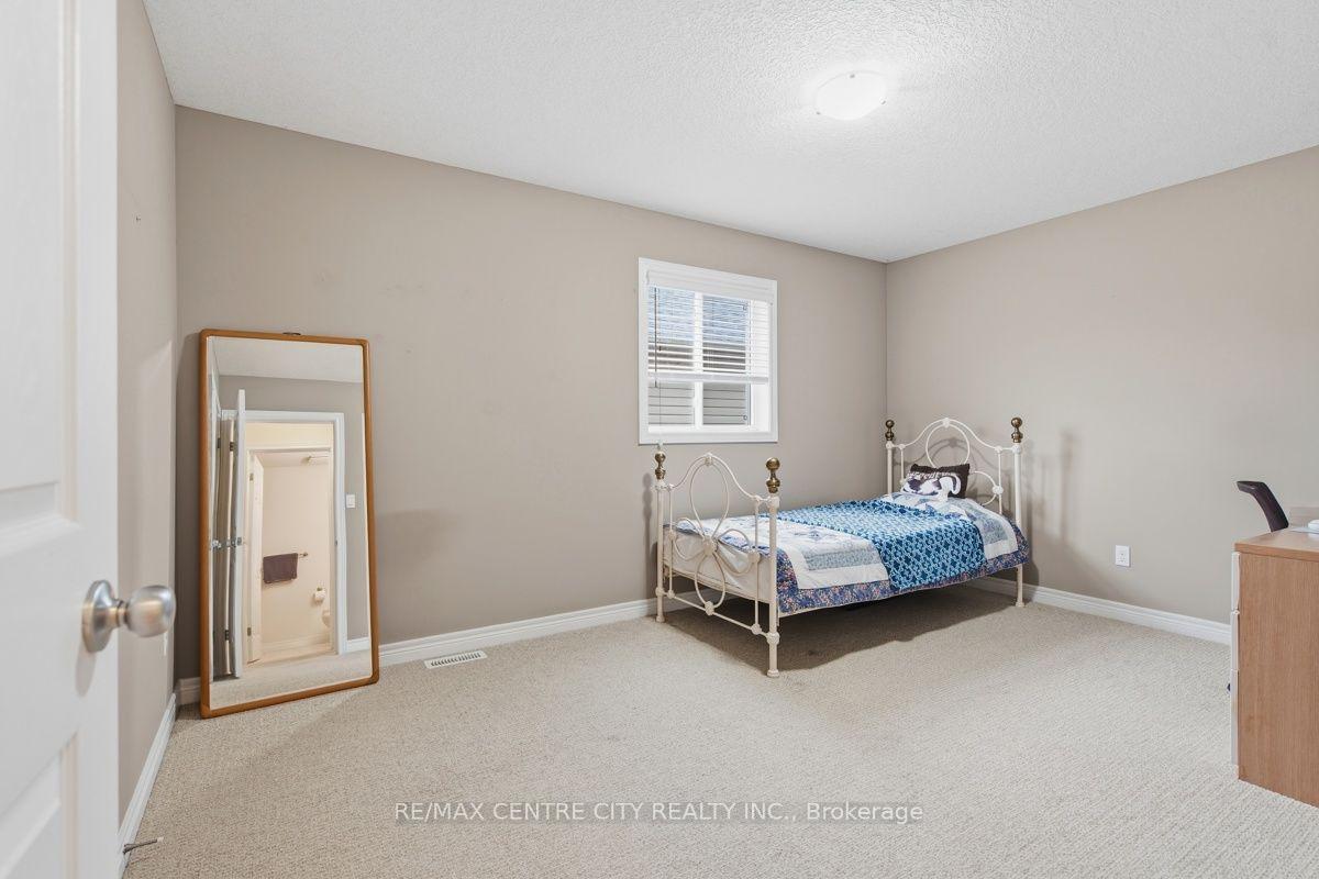 Photo 27 of 1982 Denview Avenue, London, North S — HOMEH