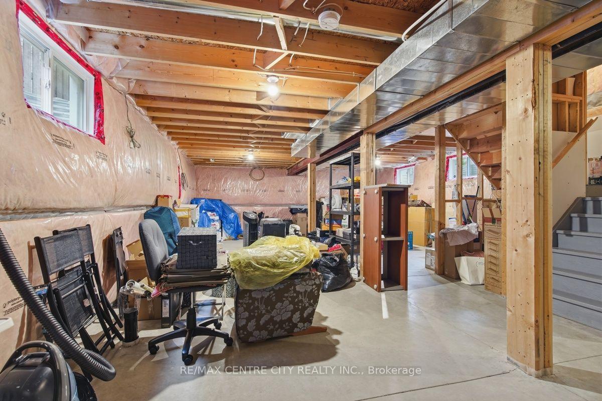 Photo 36 of 1982 Denview Avenue, London, North S — HOMEH