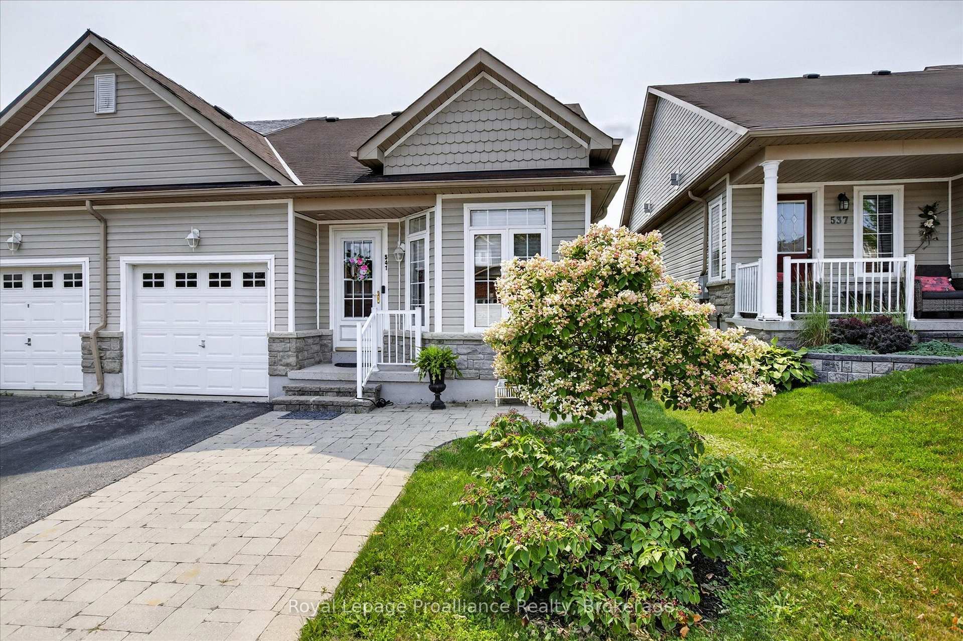 Photo 2 of 541 Garbutt Terrace, Peterborough, Northcrest Ward 5 — HOMEH