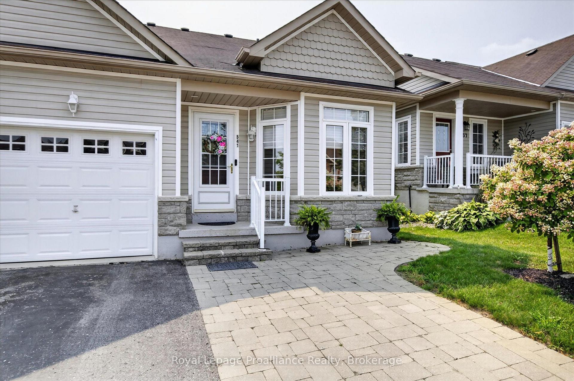 Photo 3 of 541 Garbutt Terrace, Peterborough, Northcrest Ward 5 — HOMEH