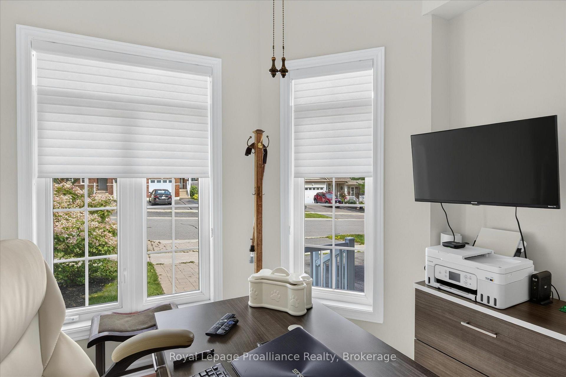 Photo 7 of 541 Garbutt Terrace, Peterborough, Northcrest Ward 5 — HOMEH