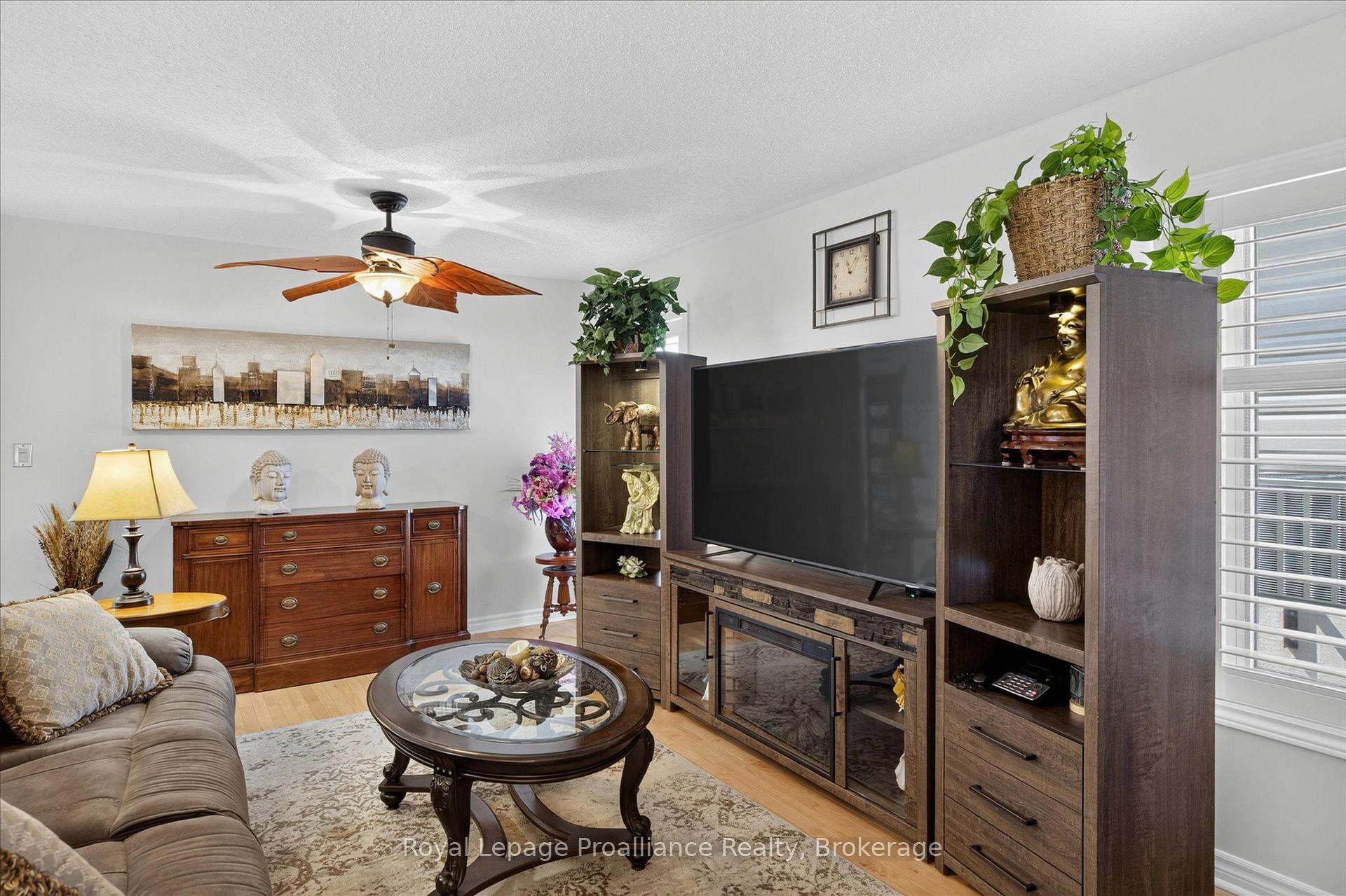 Photo 10 of 541 Garbutt Terrace, Peterborough, Northcrest Ward 5 — HOMEH