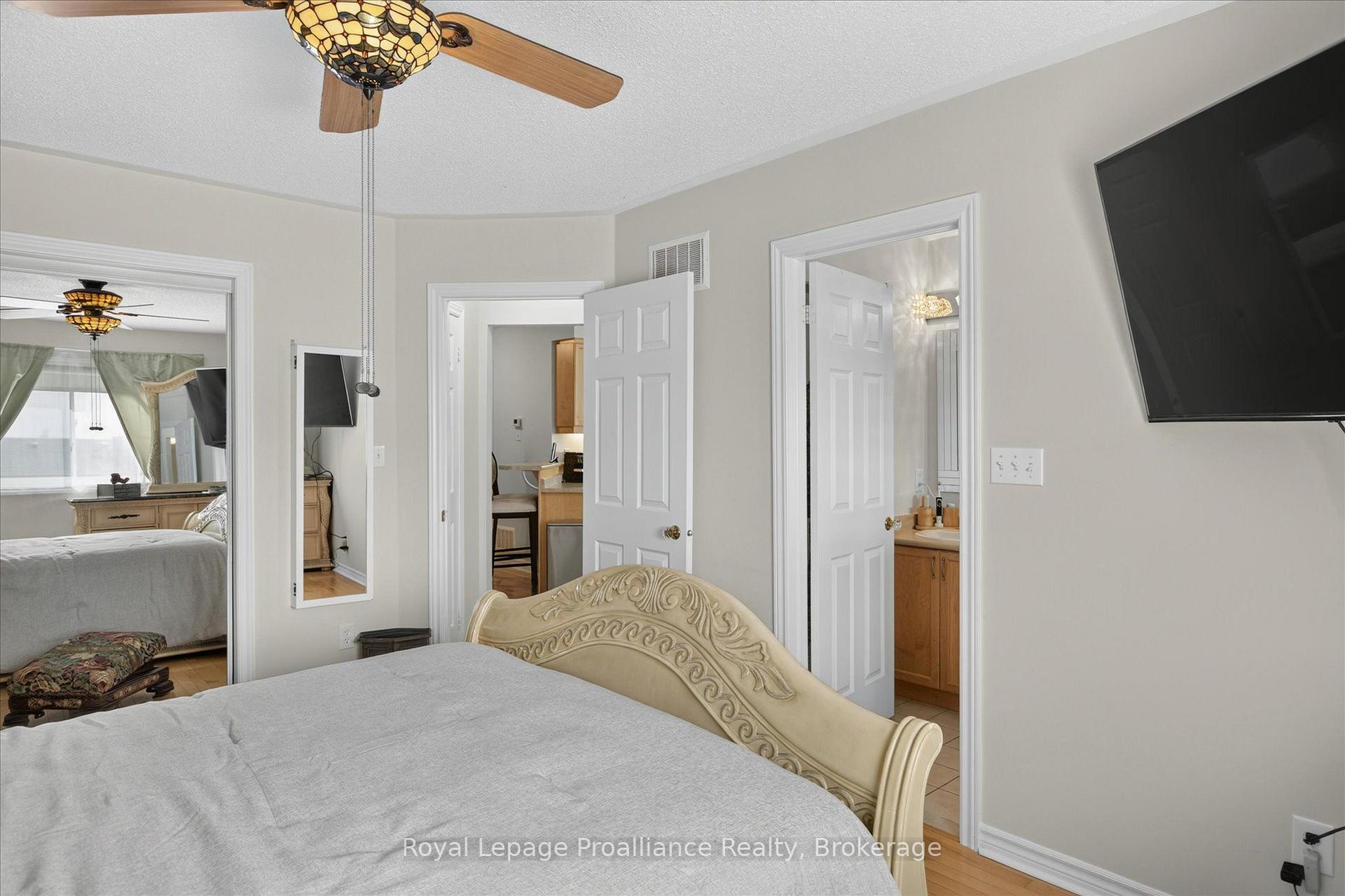 Photo 22 of 541 Garbutt Terrace, Peterborough, Northcrest Ward 5 — HOMEH
