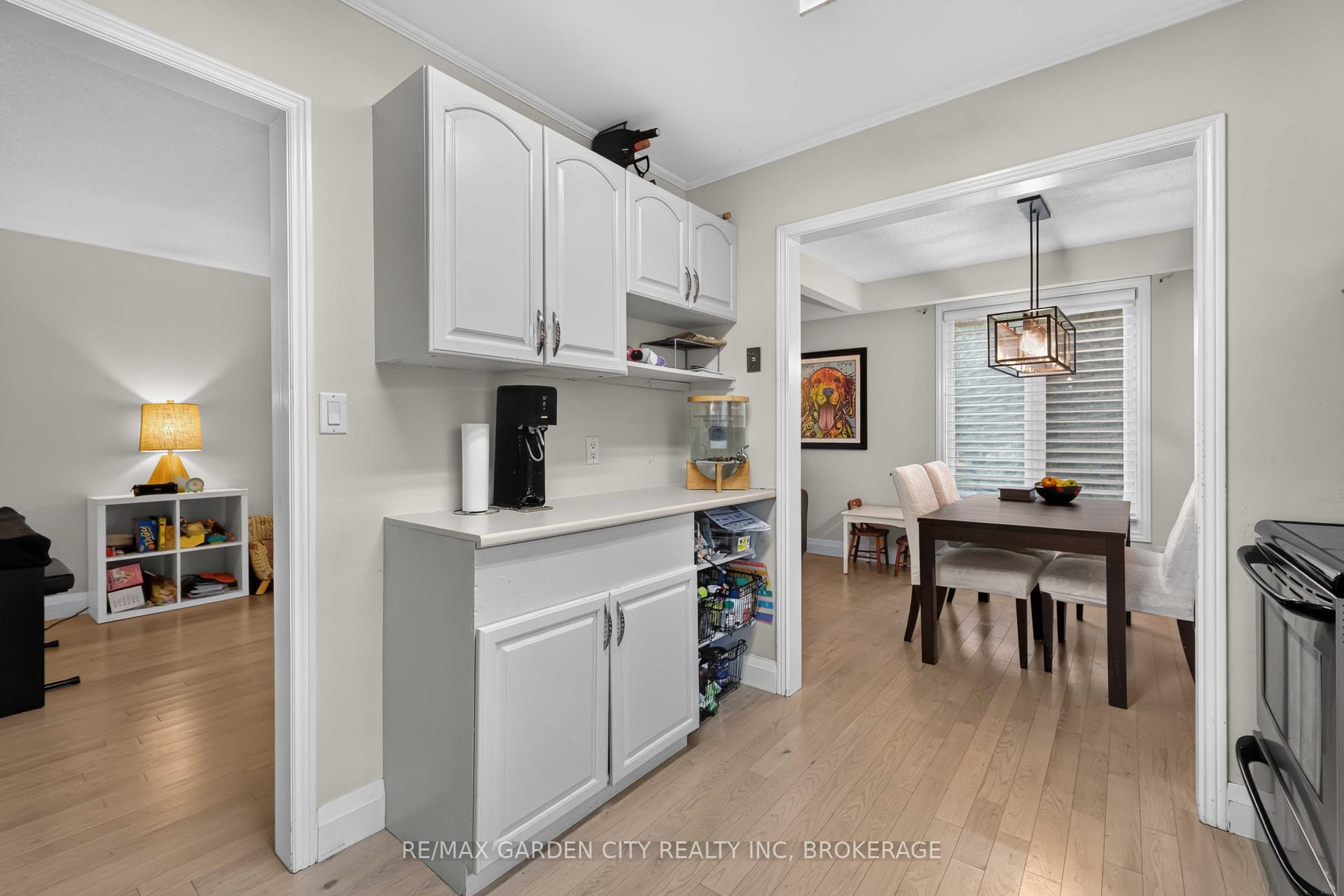 Photo 12 of 3 Fallingbrook Drive, Pelham, Fonthill — HOMEH