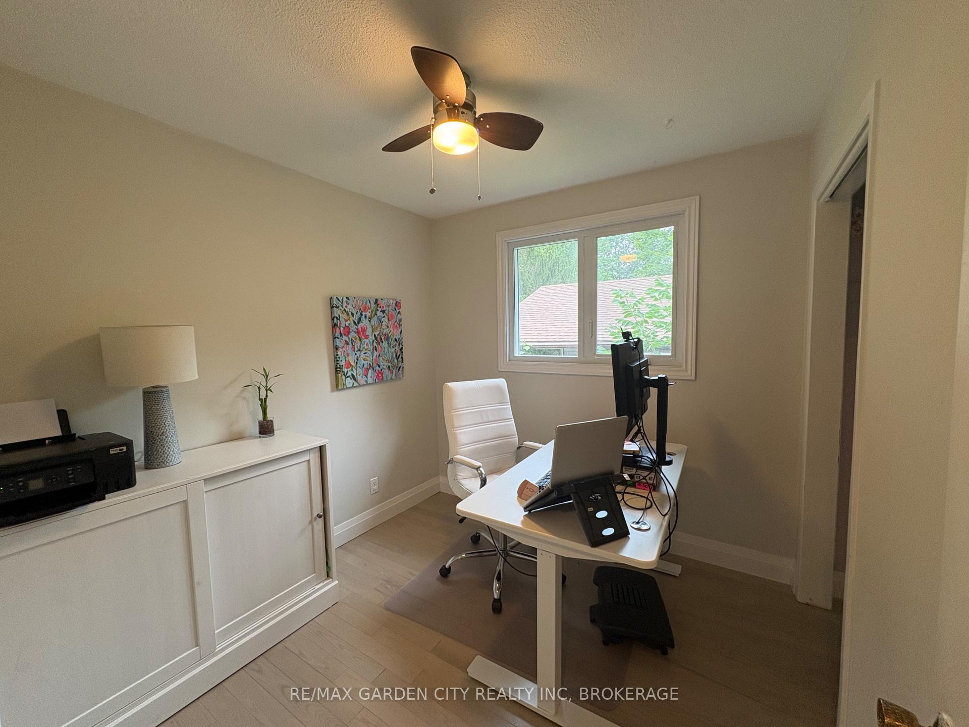 Photo 18 of 3 Fallingbrook Drive, Pelham, Fonthill — HOMEH