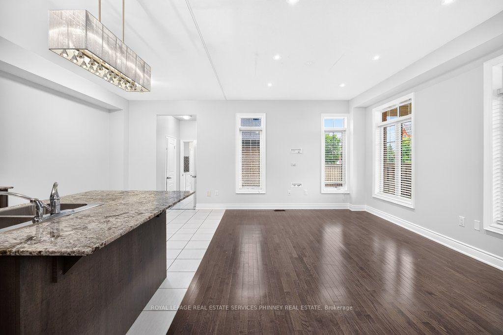 Photo 15 of 222 Moody Drive, Vaughan, Kleinburg — HOMEH