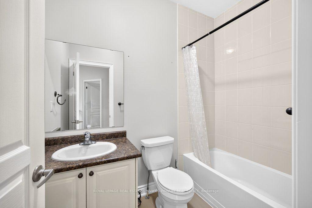 Photo 26 of 222 Moody Drive, Vaughan, Kleinburg — HOMEH