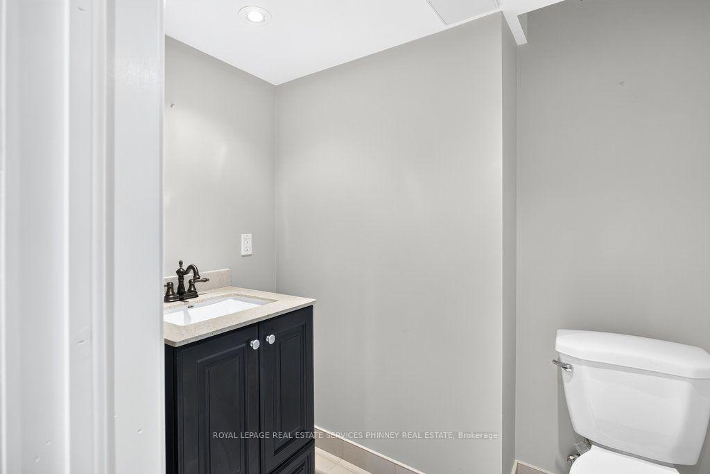 Photo 37 of 222 Moody Drive, Vaughan, Kleinburg — HOMEH