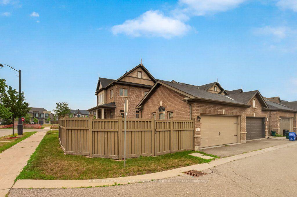 Photo 43 of 222 Moody Drive, Vaughan, Kleinburg — HOMEH