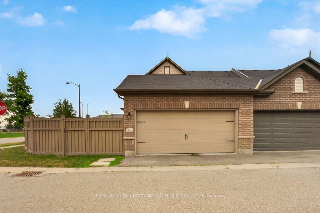 Photo 44 of 222 Moody Drive, Vaughan, Kleinburg — HOMEH